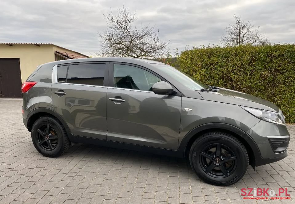 2010' Kia Sportage photo #5