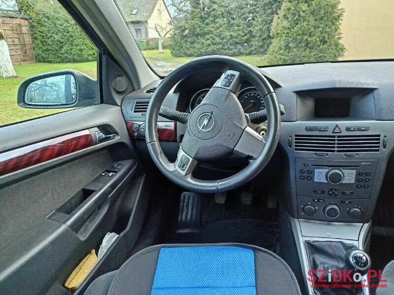 2004' Opel Astra photo #4