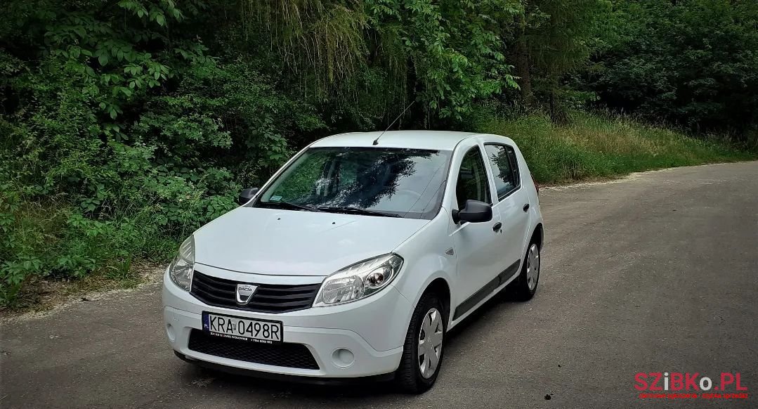 2010' Dacia Sandero photo #1