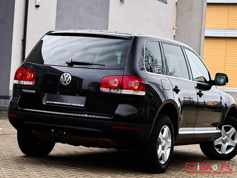 2005' Volkswagen Touareg photo #4
