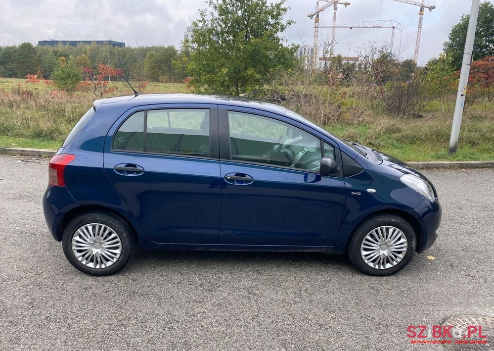 2008' Toyota Yaris photo #4