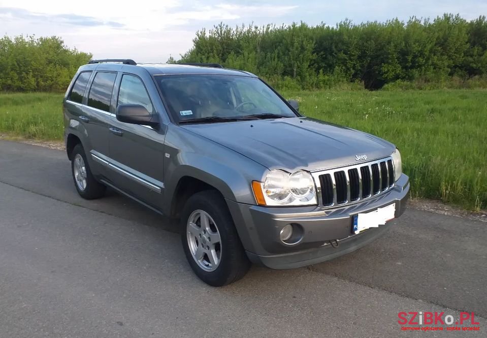 2006' Jeep Grand Cherokee photo #1