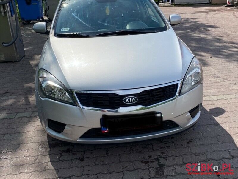 2011' Kia Ceed photo #3