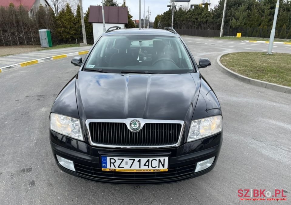 2009' Skoda Octavia photo #1