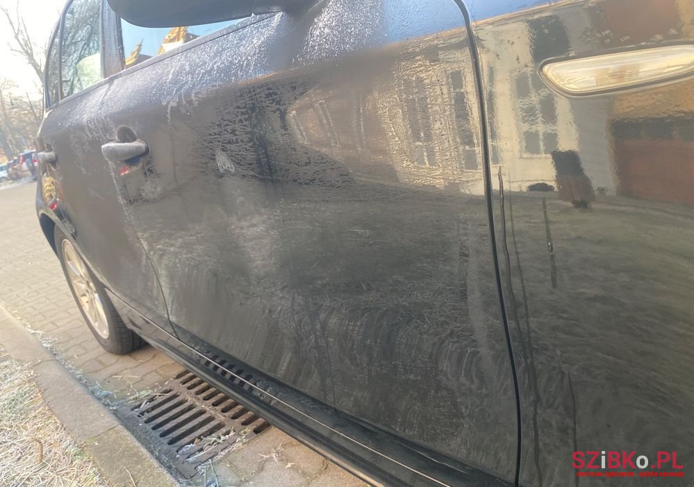 2005' BMW 1 Series 116I photo #5