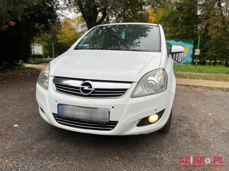 2008' Opel Zafira 1.7 Cdti 111 photo #3