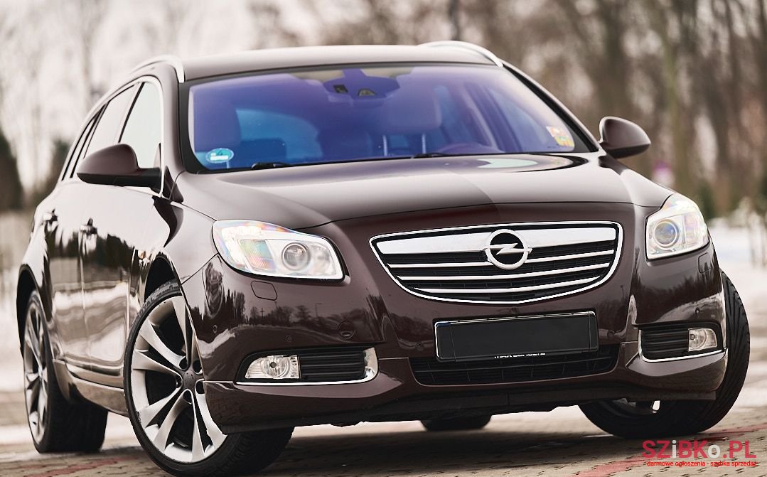 2011' Opel Insignia photo #1