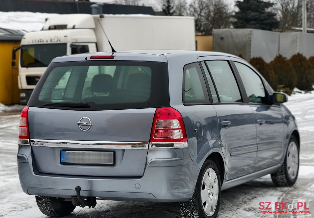 2009' Opel Zafira photo #4