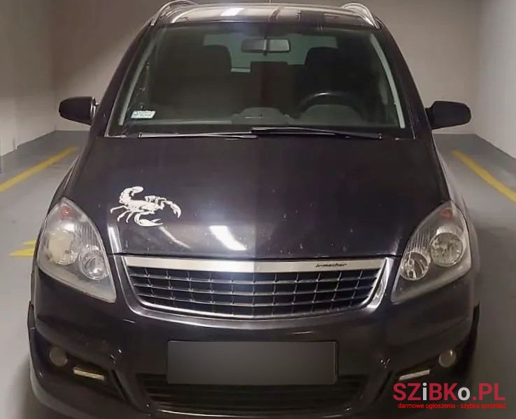 2005' Opel Zafira 1.9 Cdti Cosmo photo #1
