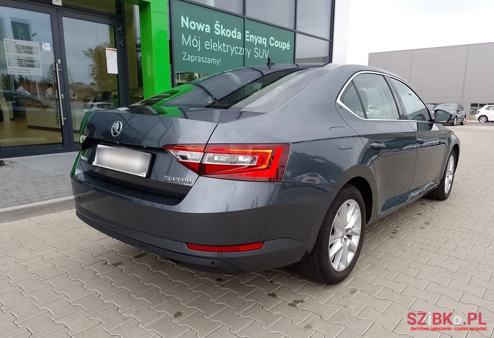 2019' Skoda Superb photo #5