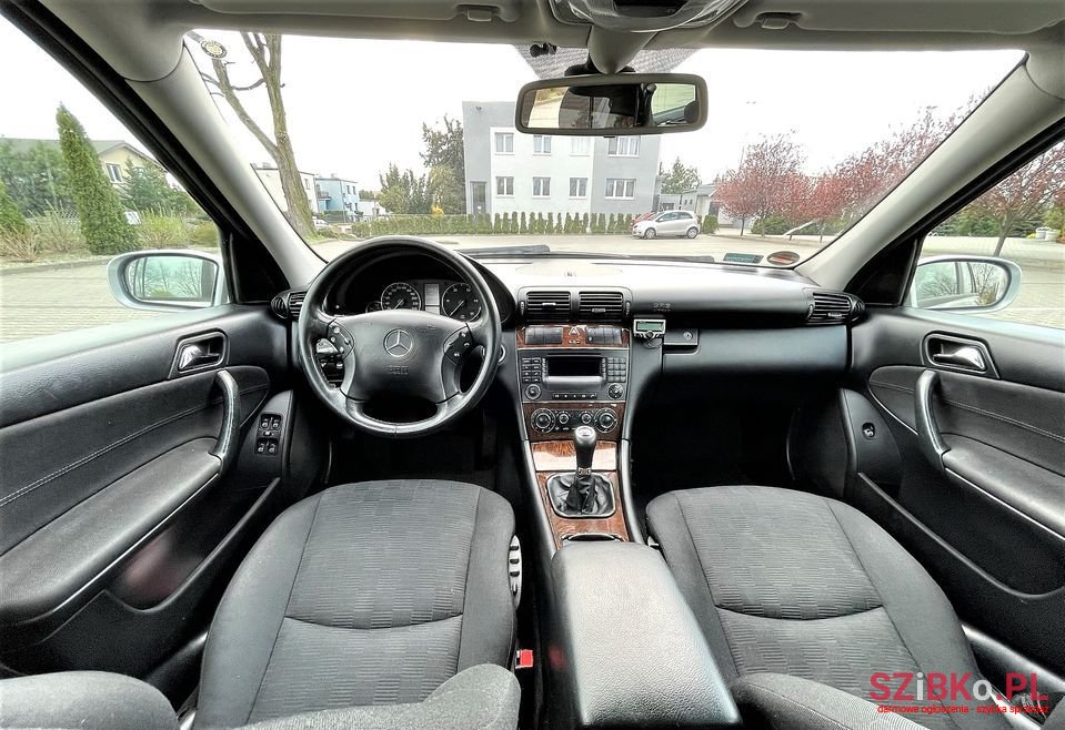 2005' Mercedes-Benz Klasa C photo #4