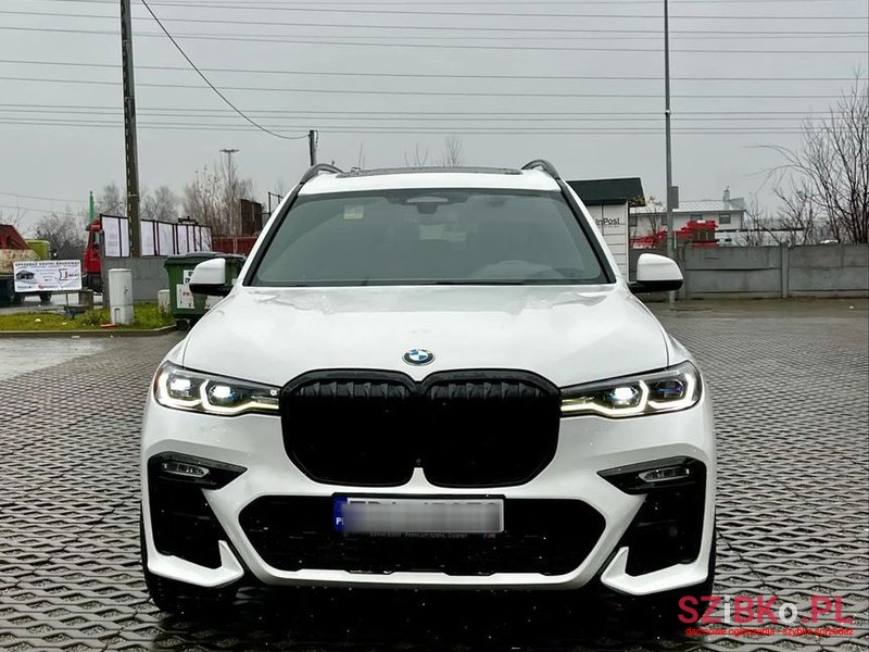 2019' BMW X7 Xdrive30D Sport photo #2