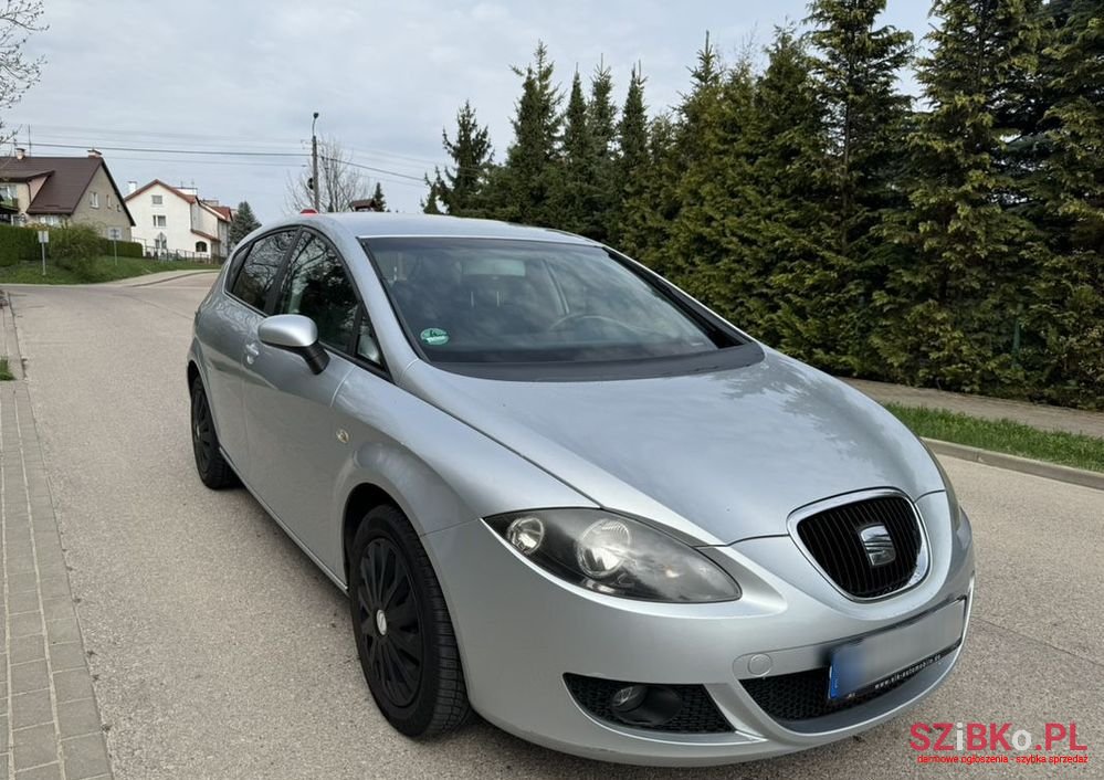 2007' SEAT Leon photo #1