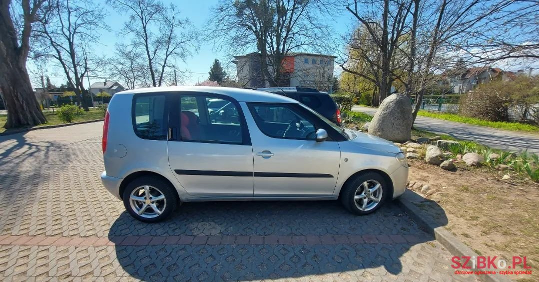 2008' Skoda Roomster photo #1