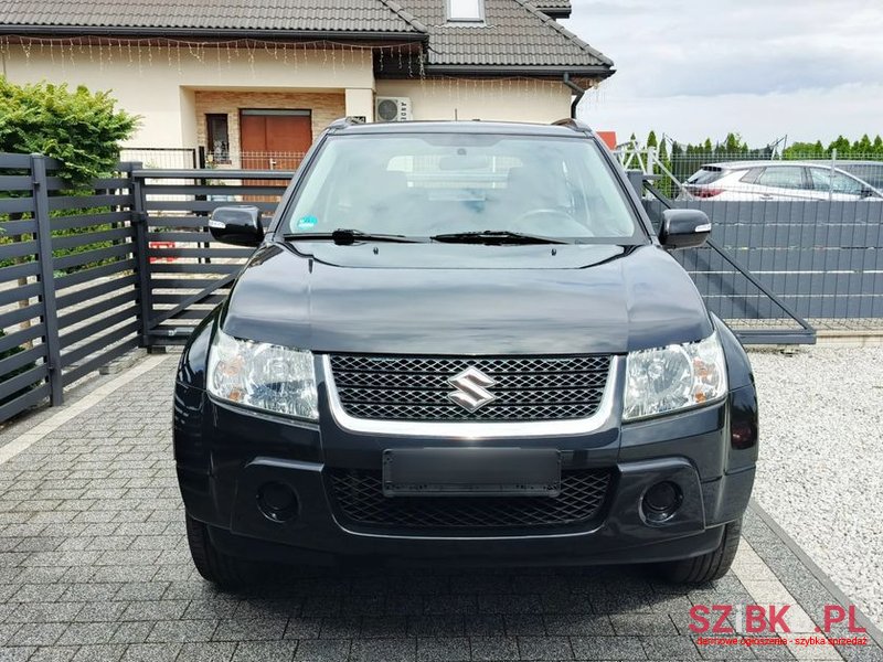 2011' Suzuki Grand Vitara photo #3