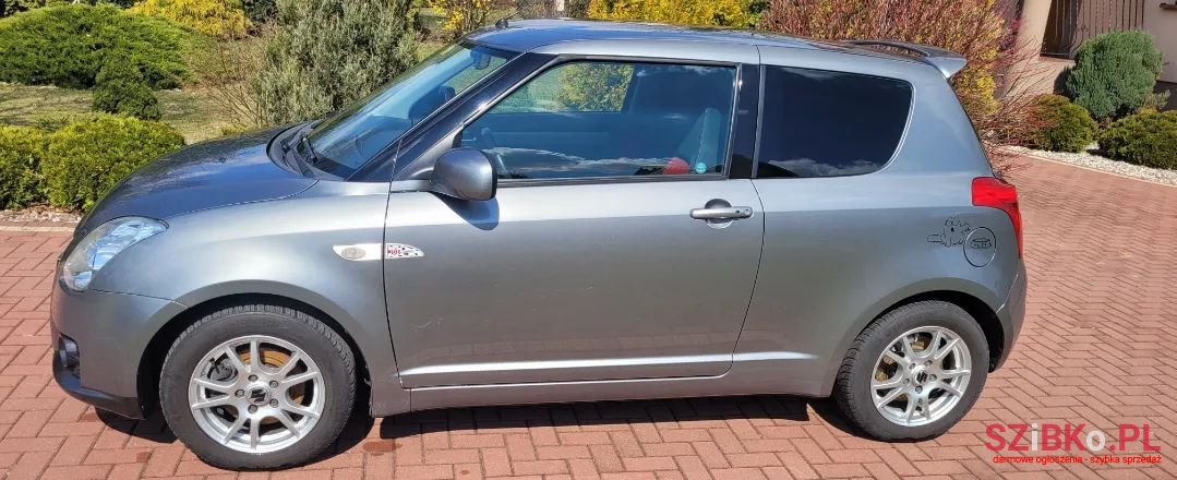 2010' Suzuki Swift Sport photo #4