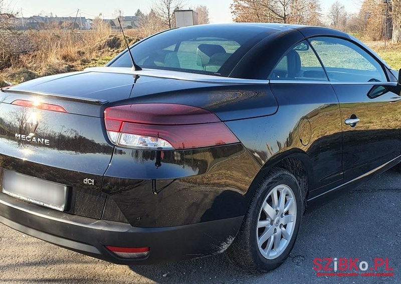 2011' Renault Megane photo #4