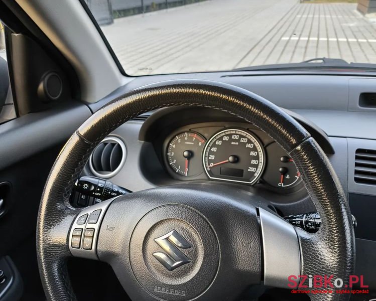 2007' Suzuki Swift 1.3 Club photo #6
