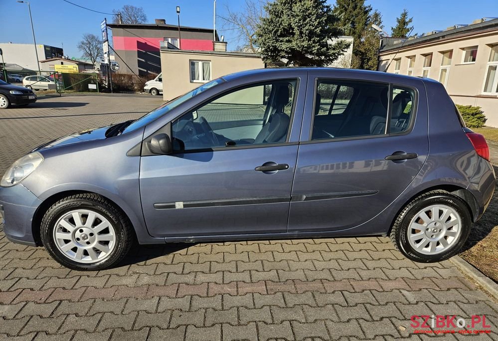 2007' Renault Clio 1.4 16V Authentique photo #2