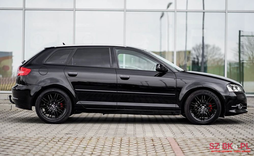 2011' Audi A3 Sportback photo #3