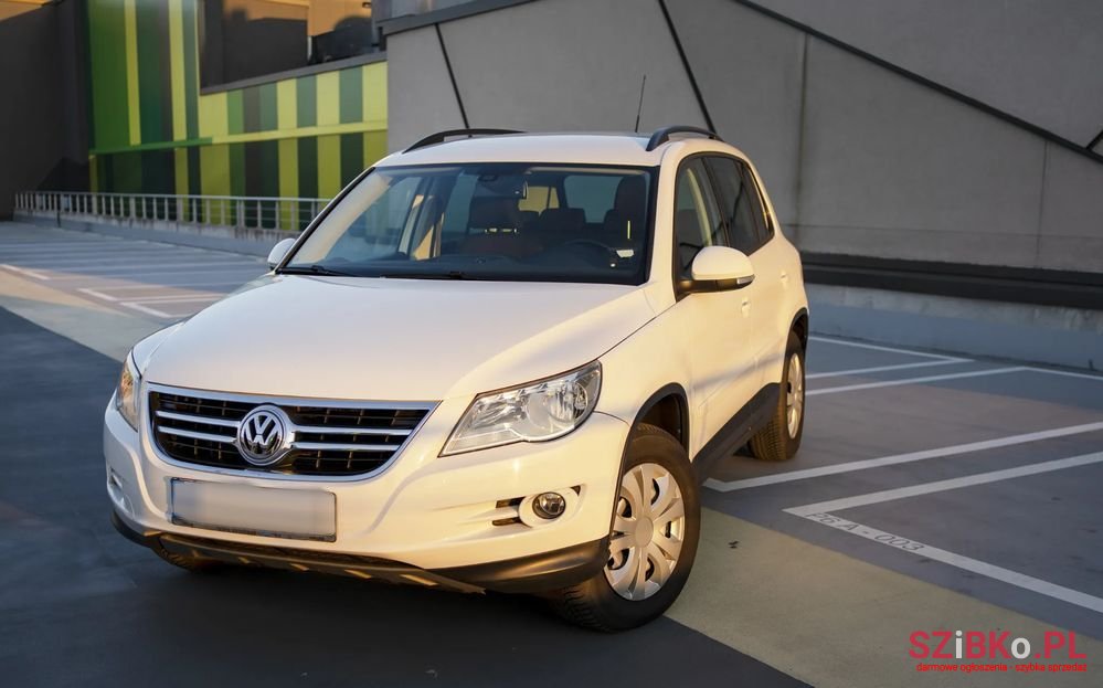2009' Volkswagen Tiguan photo #3