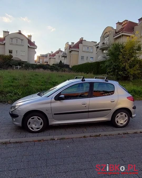 2003' Peugeot 206 photo #1