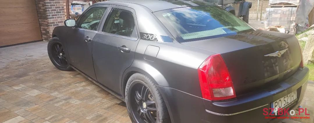 2007' Chrysler 300 photo #1
