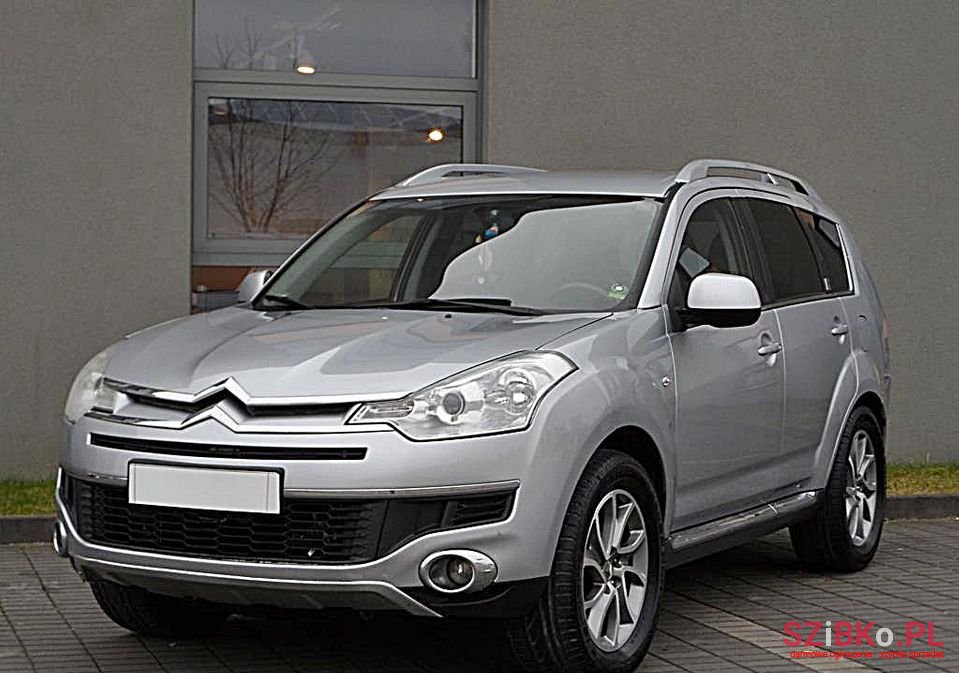 2008' Citroen C-Crosser photo #5