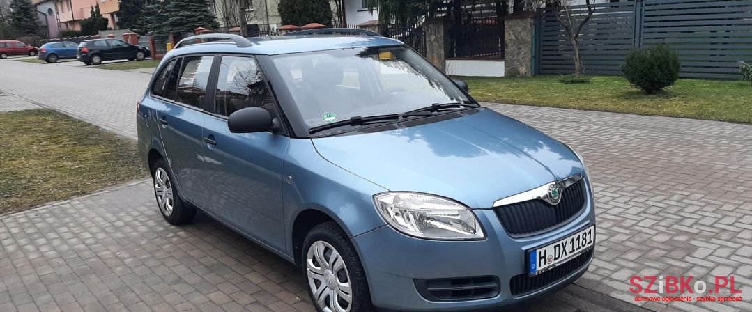 2009' Skoda Fabia photo #1