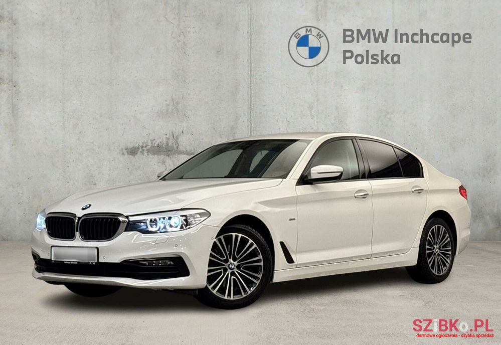 2017' BMW 5 Series photo #1