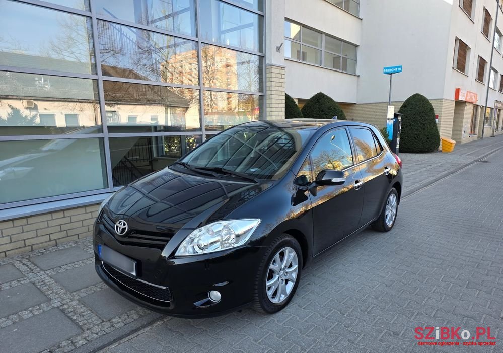 2012' Toyota Auris 1.6 Premium Start photo #3