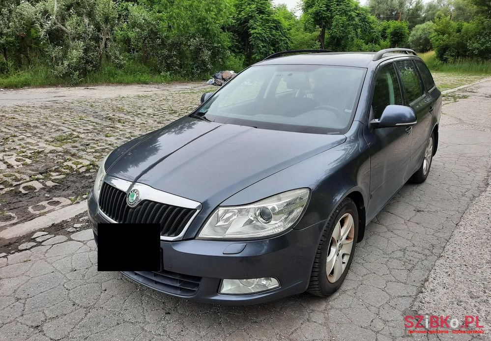 2009' Skoda Octavia 1.4 Tsi Elegance photo #2