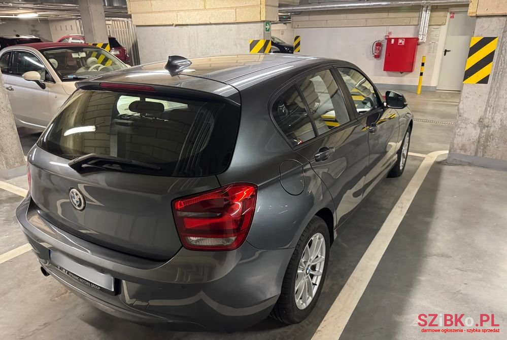 2013' BMW 1 Series 118D photo #6