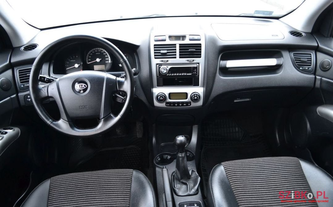 2005' Kia Sportage photo #5