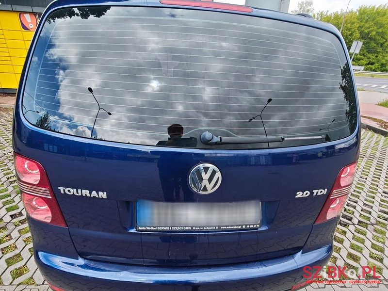 2007' Volkswagen Touran 2.0 Tdi Highline photo #3