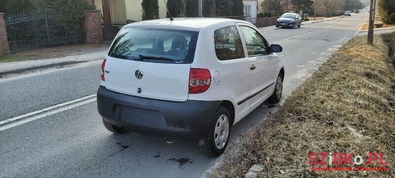 2010' Volkswagen Fox photo #5