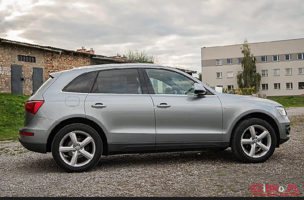 2011' Audi Q5 photo #5