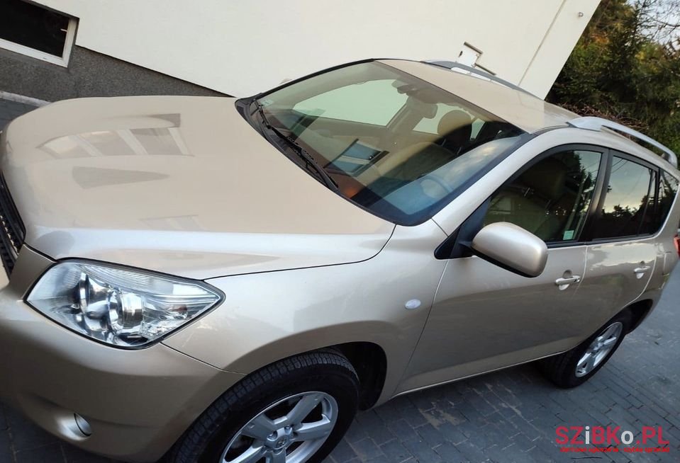 2007' Toyota RAV4 photo #2