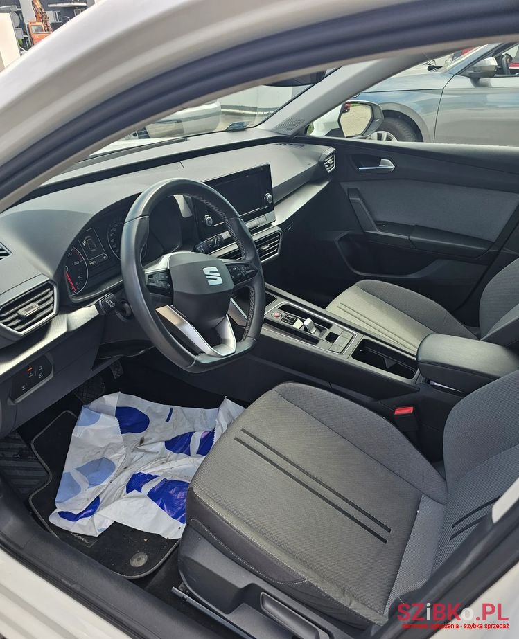 2022' SEAT Leon 1.0 Etsi Style Dsg photo #6