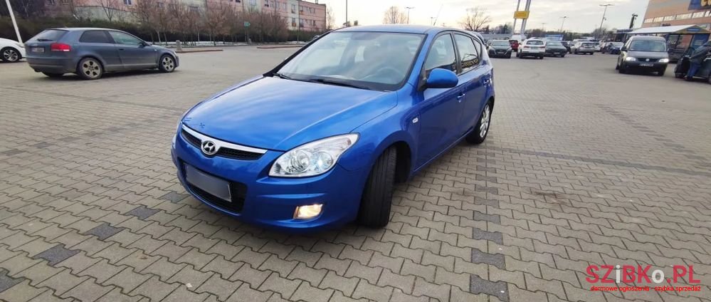 2007' Hyundai i30 1.6 Crdi Comfort photo #4