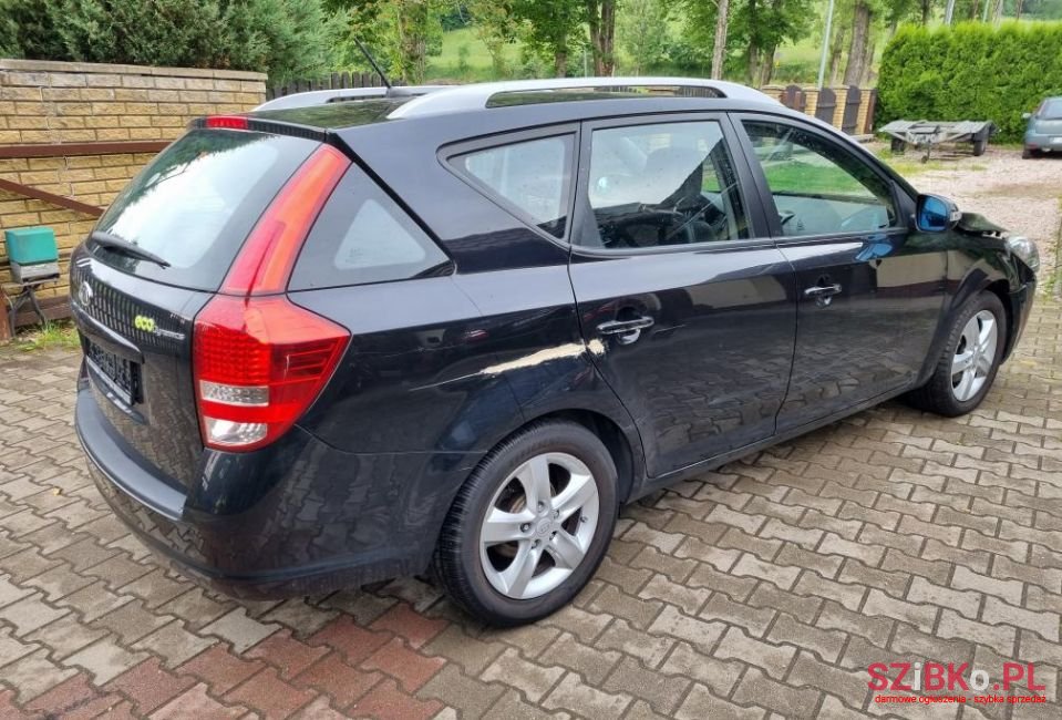 2011' Kia Ceed photo #5