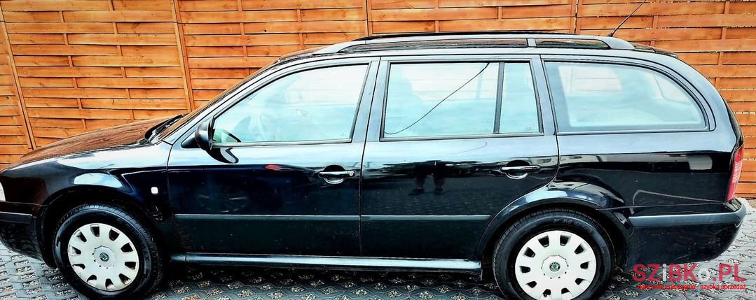 2007' Skoda Octavia photo #3