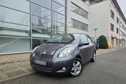 2011' Toyota Yaris