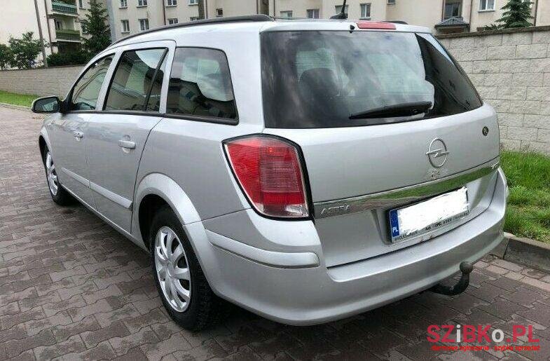 2005' Opel Astra photo #1