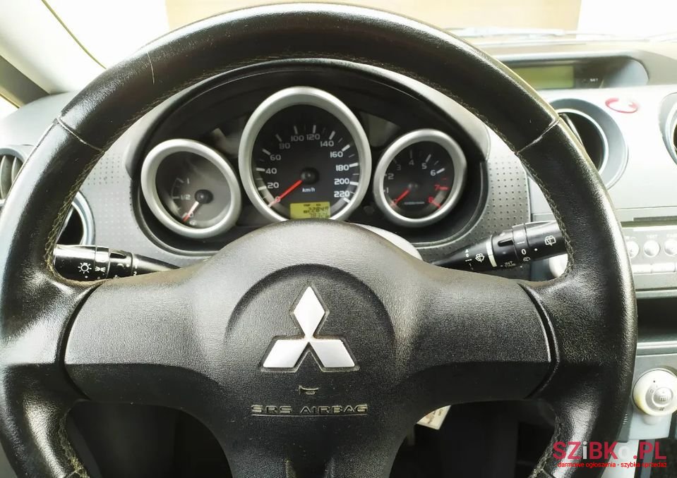 2008' Mitsubishi Colt photo #5