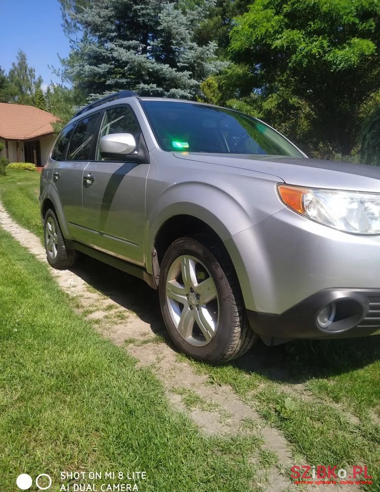 2010' Subaru Forester 2.5 X Limited photo #4