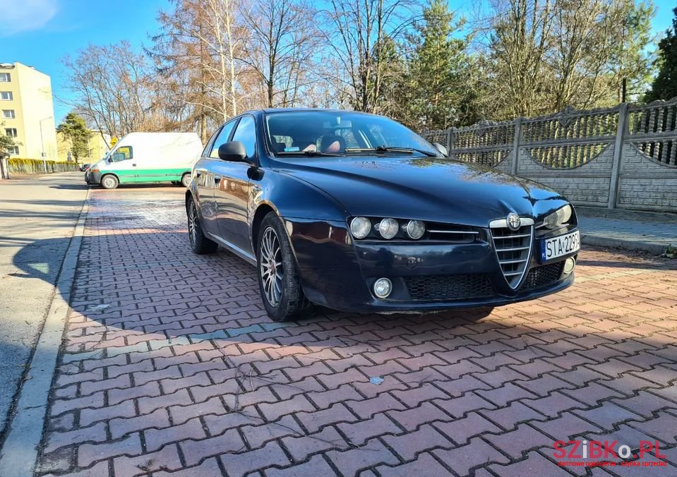 2007' Alfa Romeo 159 photo #1