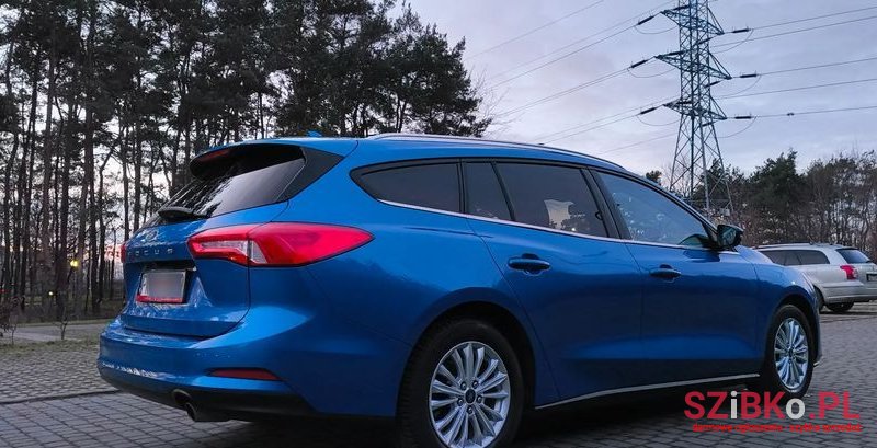 2020' Ford Focus photo #3