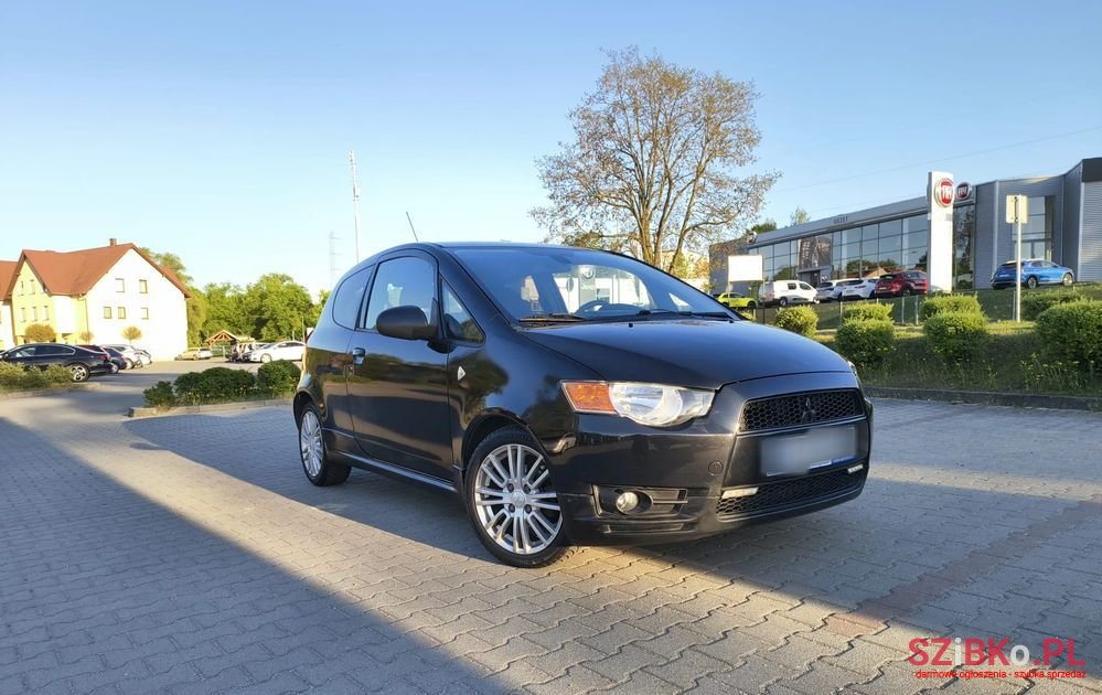 2009' Mitsubishi Colt 1.1 photo #3