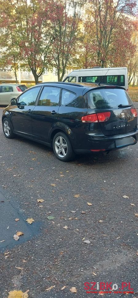 2011' SEAT Altea XL photo #4